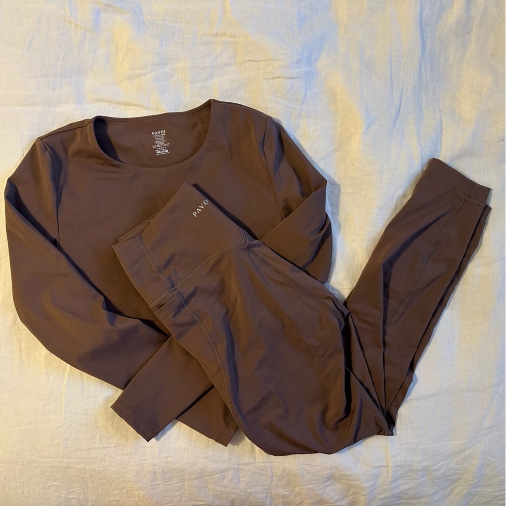 NWOT SET! Pavoi High-Waist Seamless Set in Mauve Taupe